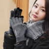 gray-gloves