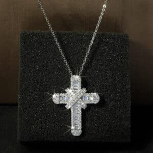 Luxury White Crystal Pendant Necklace Wedding Necklace